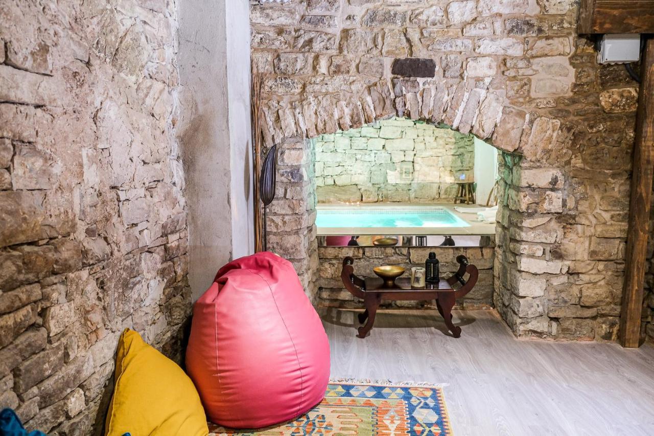 El Forn De Freixenet Con Servicios De Un Hotel Lleida Esterno foto