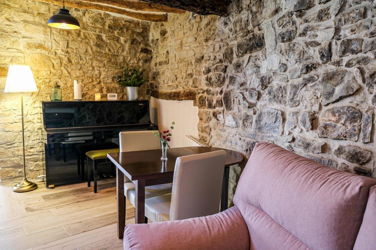 El Forn De Freixenet Con Servicios De Un Hotel Lleida Esterno foto