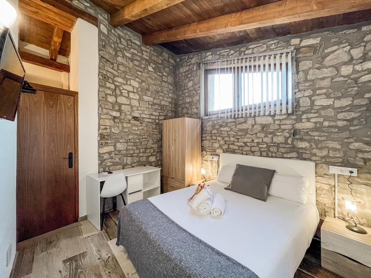 El Forn De Freixenet Con Servicios De Un Hotel Lleida Esterno foto